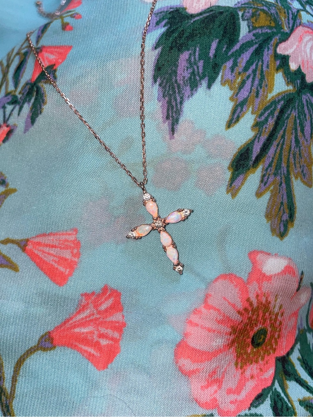 Delicate Rose Gold Cross Pendant Necklace